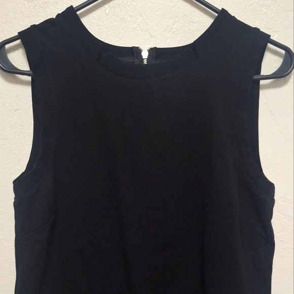 Banana Republic Black Sleeveless 3/4 Zip Back Women's Top Size S - Picture 2 of 9